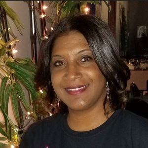 Meet your Posher, Adria